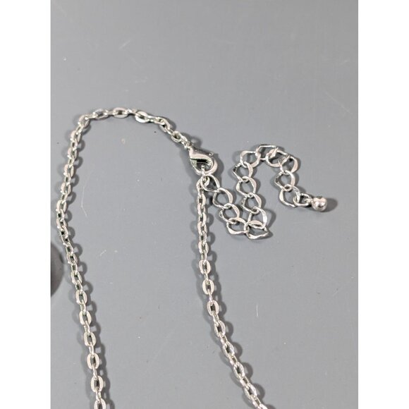 Elegant Two Tone Floral Medallion Station Chain Long Layering Necklace 40" - Picture 6 of 7